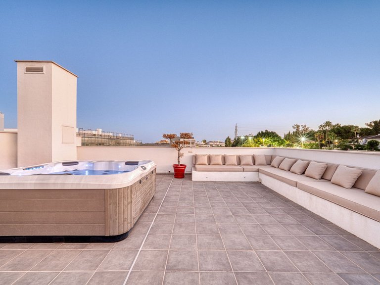 Apartment for Sale in San Pedro De Alcántara, Malaga 10