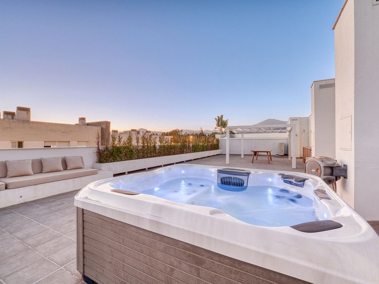 Apartment for Sale in San Pedro De Alcántara, Malaga 39