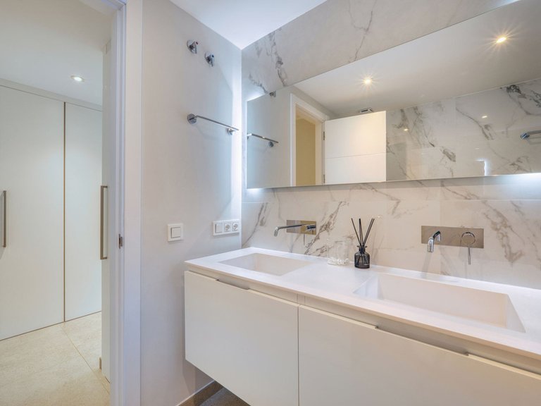 Apartment for Sale in San Pedro De Alcántara, Malaga 43