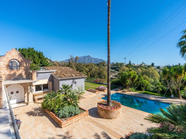 Villa for Sale in Benahavís, Malaga 39