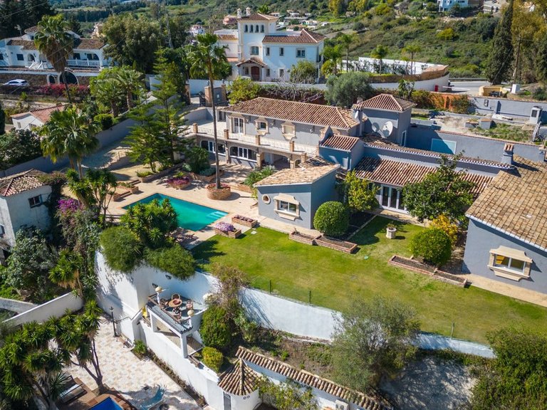 Villa for Sale in Benahavís, Malaga 4