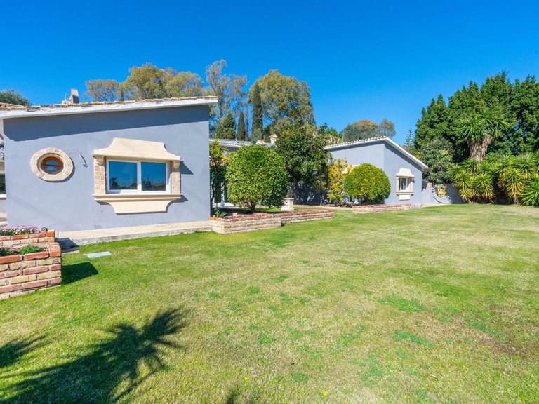 Villa for Sale in Benahavís, Malaga 46