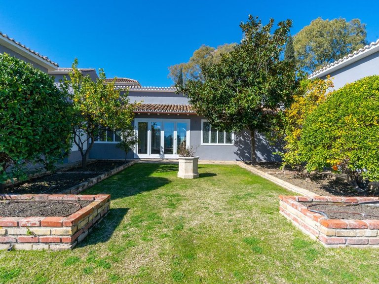 Villa for Sale in Benahavís, Malaga 48