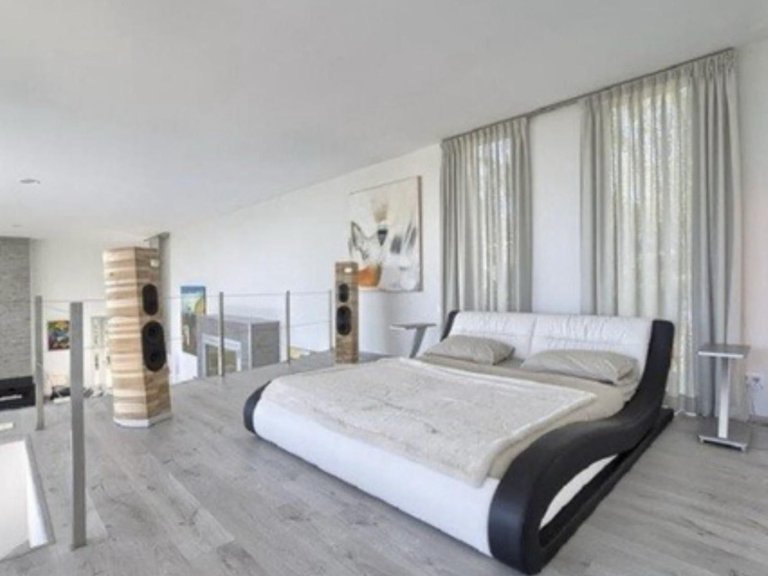 Villa for Sale in Benahavís, Malaga 5