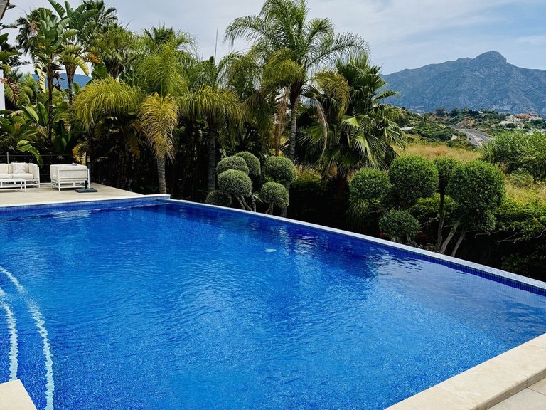 Villa for Sale in Benahavís, Malaga 8
