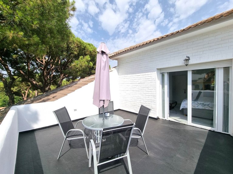 Villa for Sale in Calahonda, Malaga 15