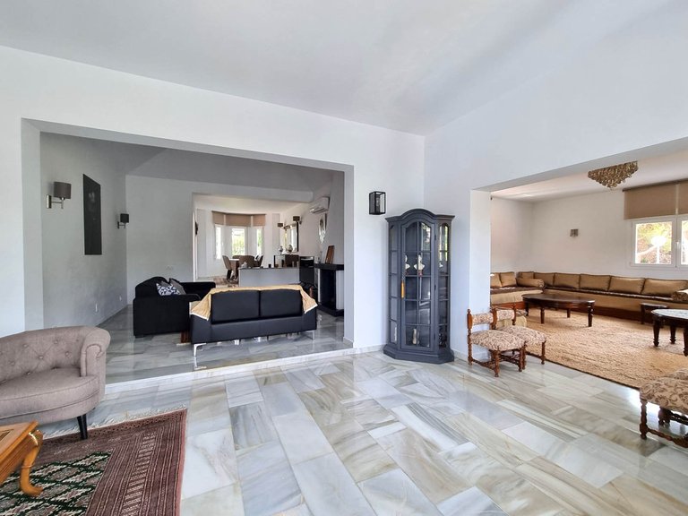 Villa for Sale in Calahonda, Malaga 7