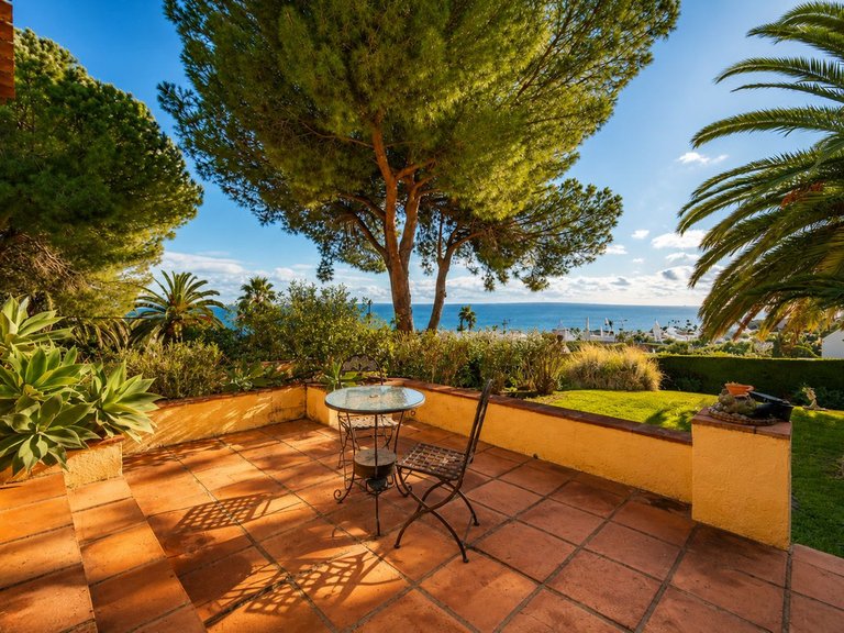 Villa for Sale in Costa del Sol Estepona, Malaga 23