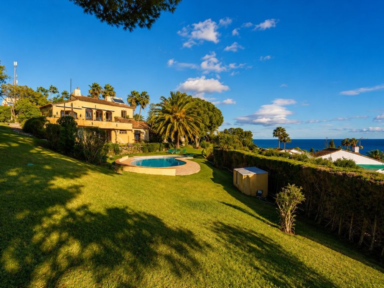 Villa for Sale in Costa del Sol Estepona, Malaga 24