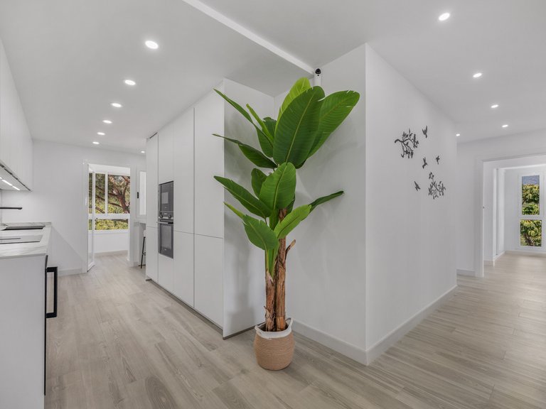 Apartment for Sale in Benahavís, Malaga 10