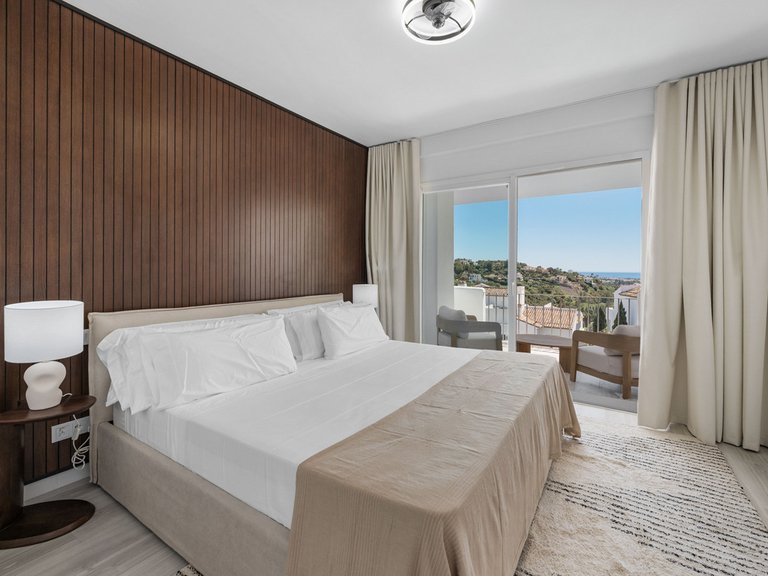 Apartment for Sale in Benahavís, Malaga 11
