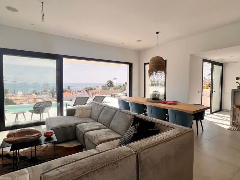 Villa for Sale in El Chaparral, Malaga 14
