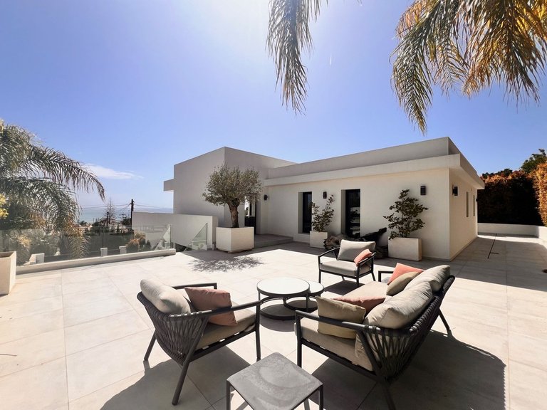 Villa for Sale in El Chaparral, Malaga 16