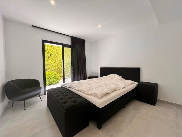 Villa for Sale in El Chaparral, Malaga 24