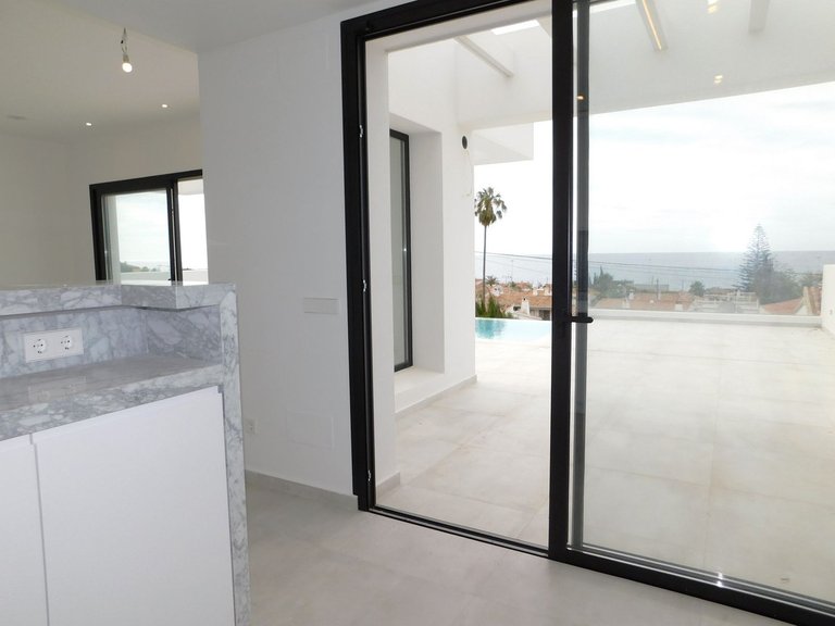 Villa for Sale in El Chaparral, Malaga 32
