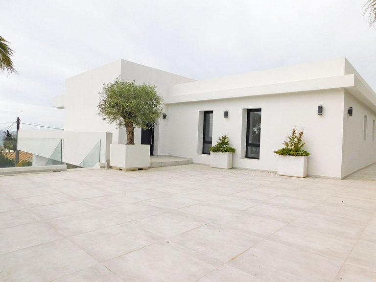 Villa for Sale in El Chaparral, Malaga 38