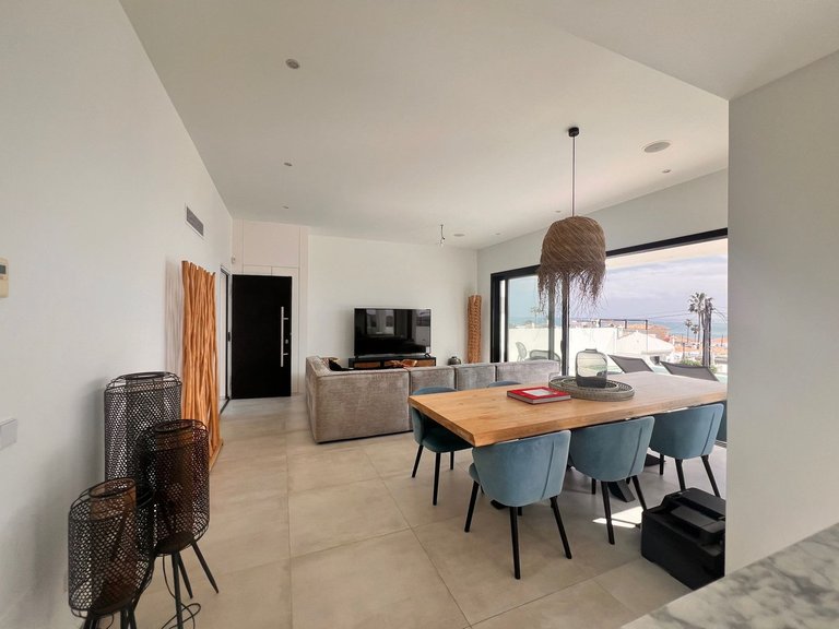 Villa for Sale in El Chaparral, Malaga 6
