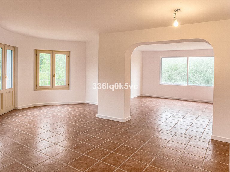 Villa for Sale in Benahavís, Malaga 1