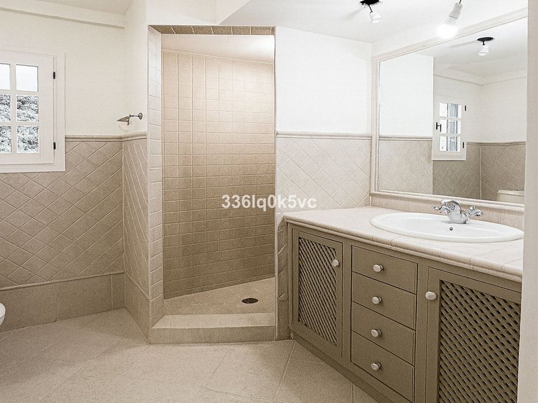 Villa for Sale in Benahavís, Malaga 29
