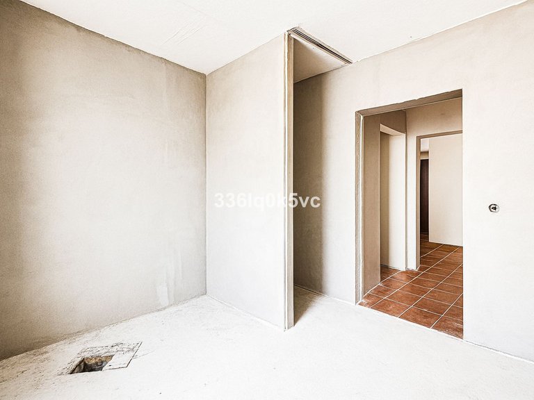 Villa for Sale in Benahavís, Malaga 32