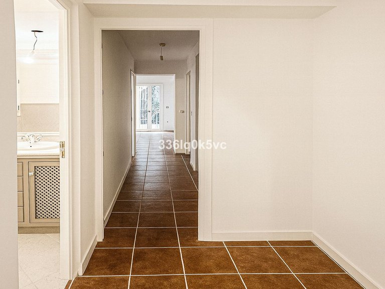 Villa for Sale in Benahavís, Malaga 8