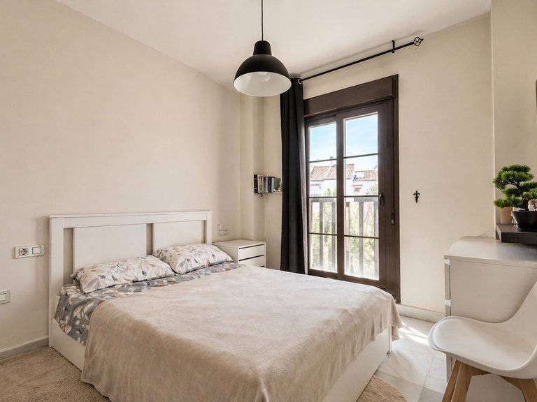 Apartment for Sale in Hacienda Del Sol, Malaga 11