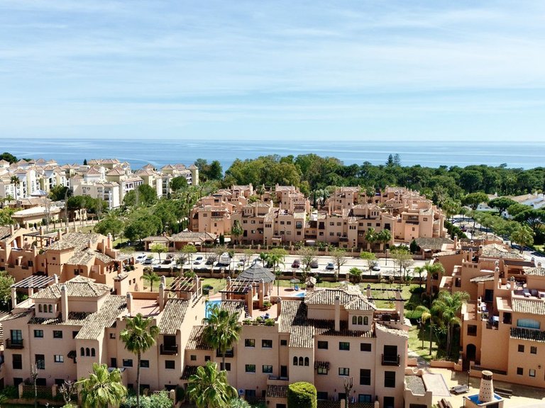 Apartment for Sale in Hacienda Del Sol, Malaga 20