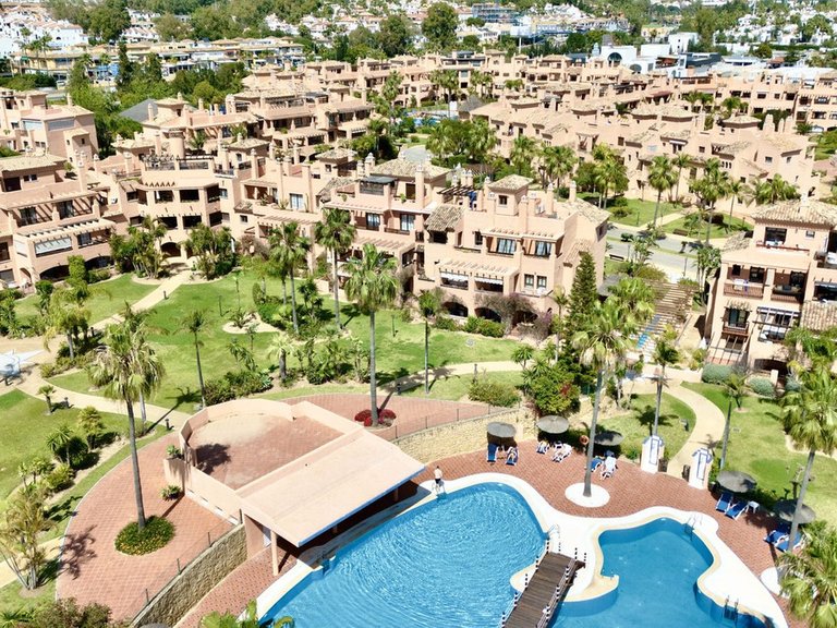 Apartment for Sale in Hacienda Del Sol, Malaga 21