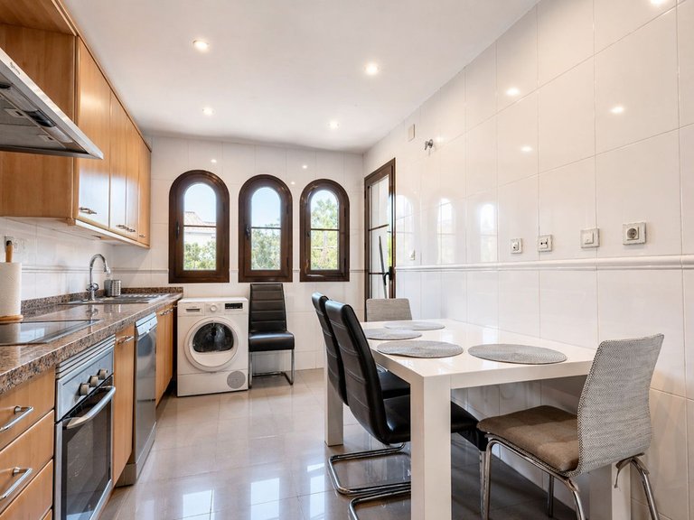 Apartment for Sale in Hacienda Del Sol, Malaga 7