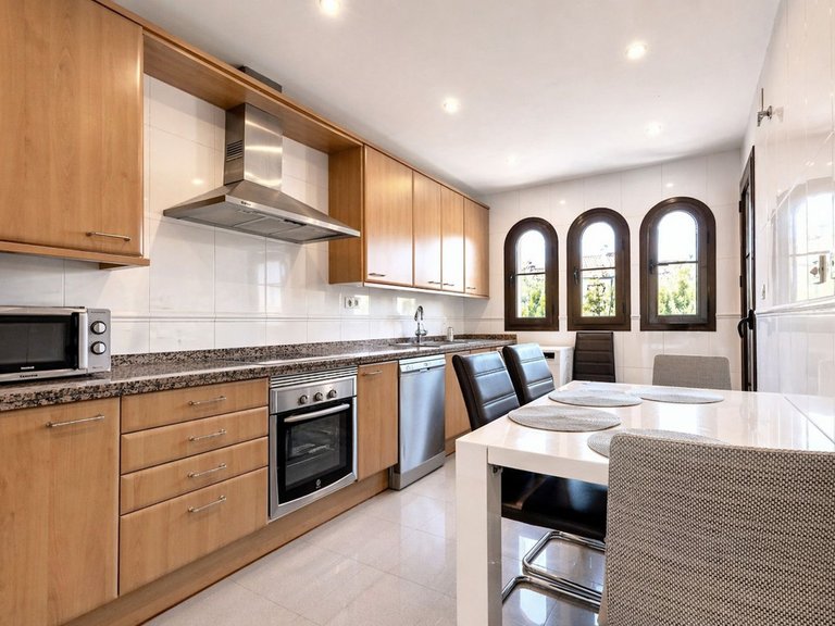 Apartment for Sale in Hacienda Del Sol, Malaga 8