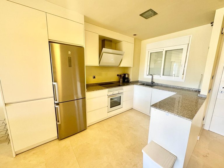 Apartment for Sale in Cerros Del Aguila, Malaga 17