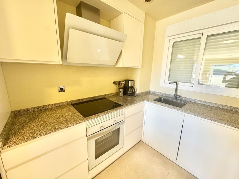 Apartment for Sale in Cerros Del Aguila, Malaga 3