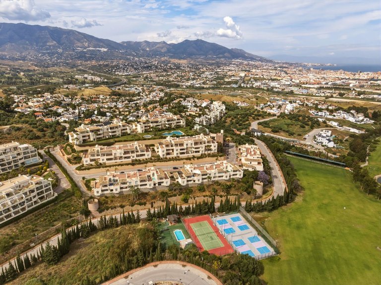 Apartment for Sale in Cerros Del Aguila, Malaga 10