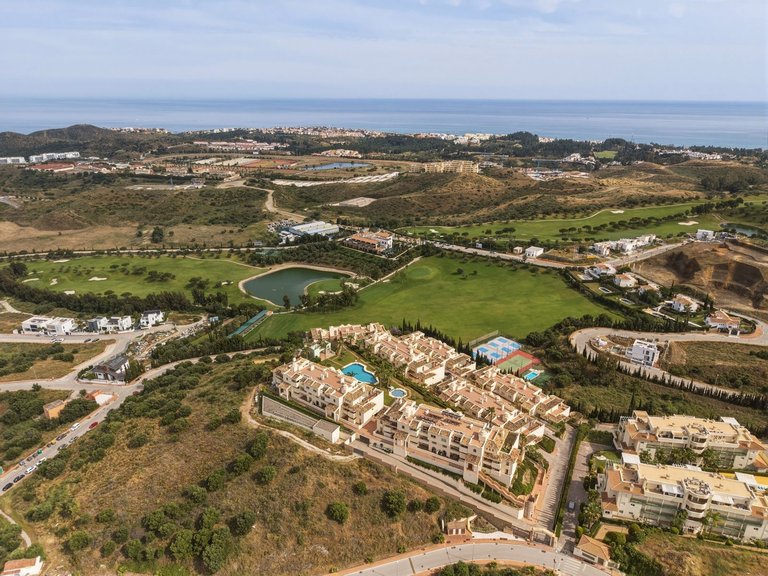 Apartment for Sale in Cerros Del Aguila, Malaga 11