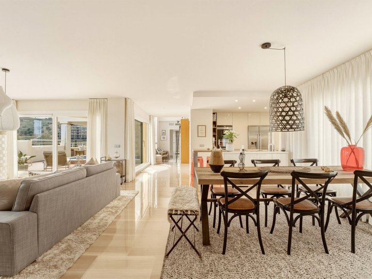 Apartment for Sale in Cerros Del Aguila, Malaga 2