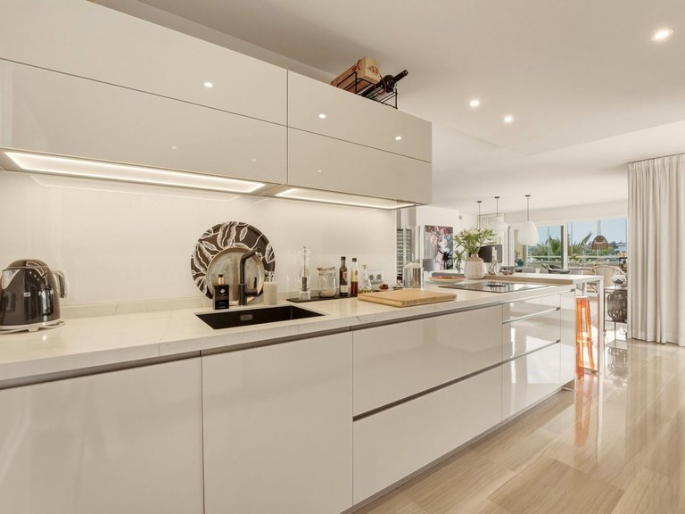 Apartment for Sale in Cerros Del Aguila, Malaga 4
