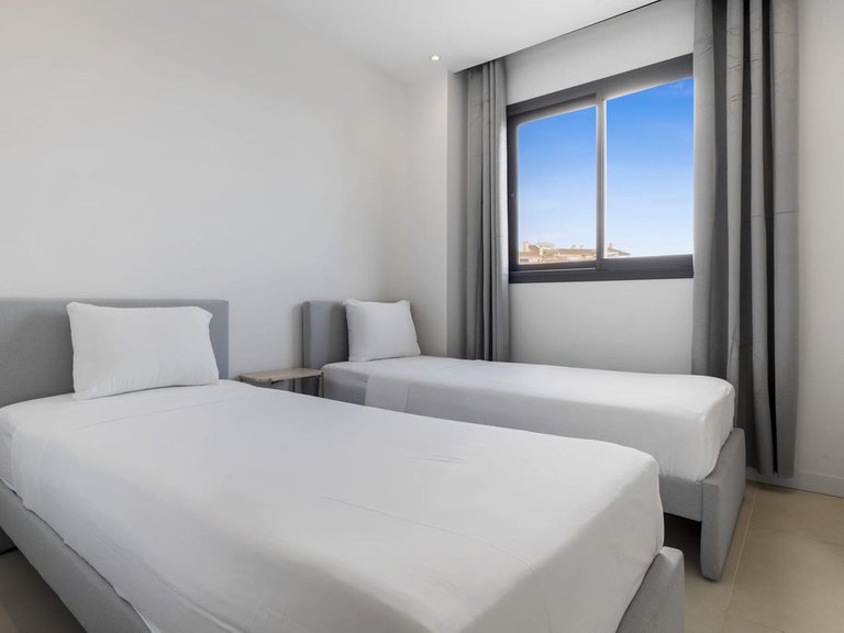 Apartment for Sale in Higueron, Malaga 13