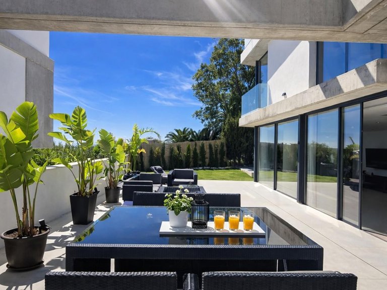 Villa for Sale in Nueva Andalucía, Malaga 17