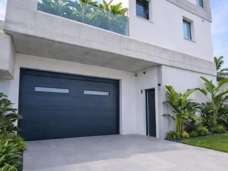 Villa for Sale in Nueva Andalucía, Malaga 25