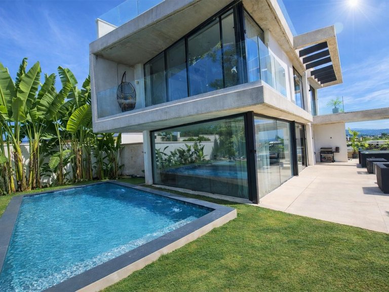 Villa for Sale in Nueva Andalucía, Malaga 6