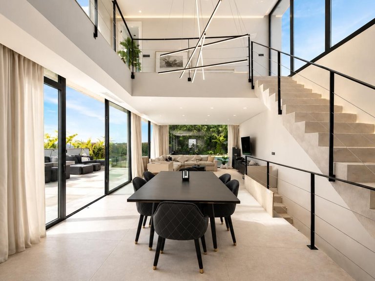 Villa for Sale in Nueva Andalucía, Malaga 8