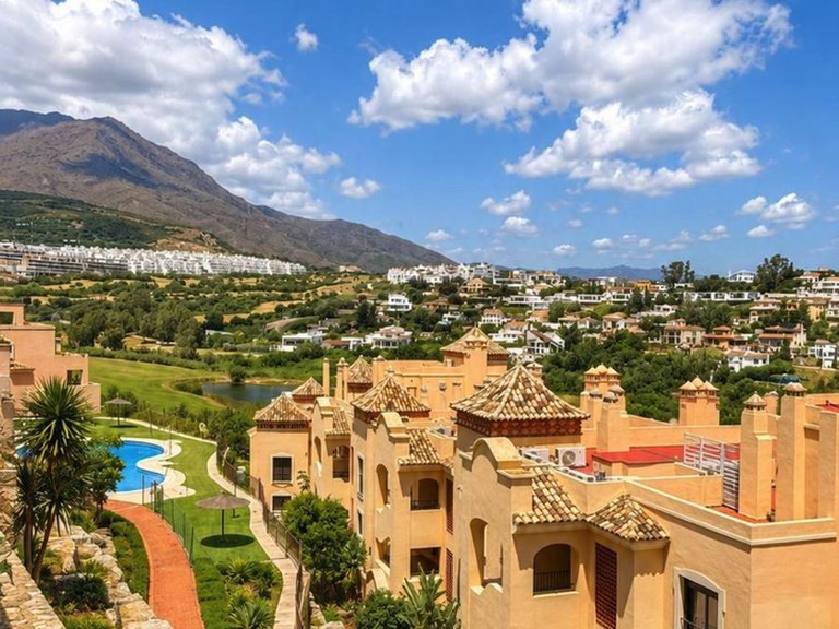 Apartment for Sale in Valle Romano, Malaga 37
