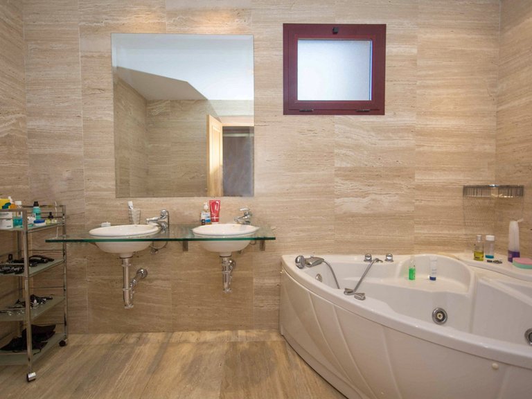 Apartment for Sale in Estepona, Malaga 11