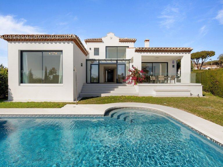 Villa for Sale in Elviria, Malaga 1