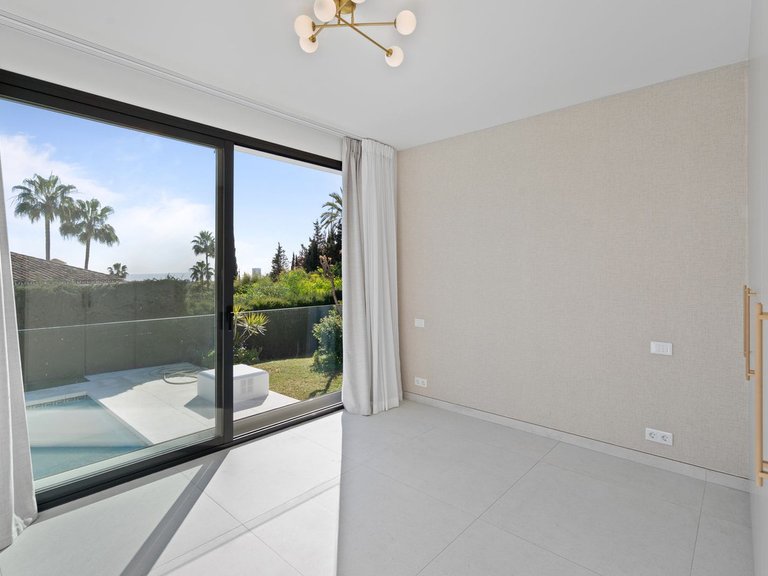 Villa for Sale in Elviria, Malaga 21
