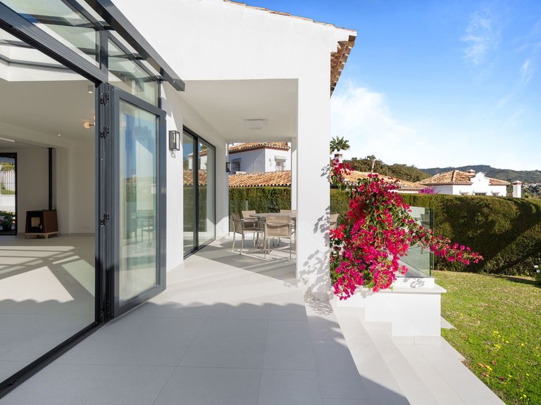 Villa for Sale in Elviria, Malaga 5