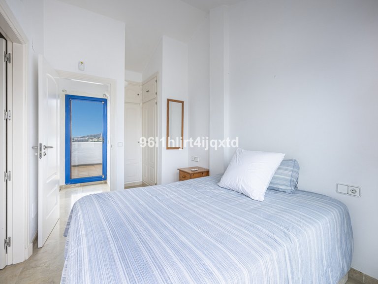 Apartment for Sale in La Duquesa, Malaga 10