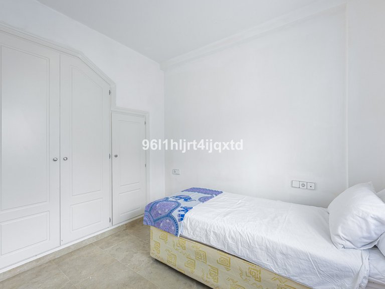 Apartment for Sale in La Duquesa, Malaga 11