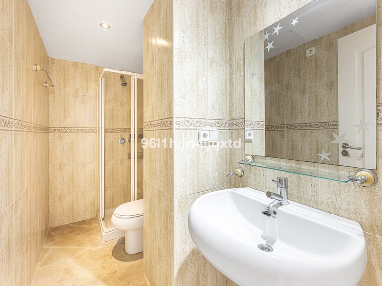 Apartment for Sale in La Duquesa, Malaga 12