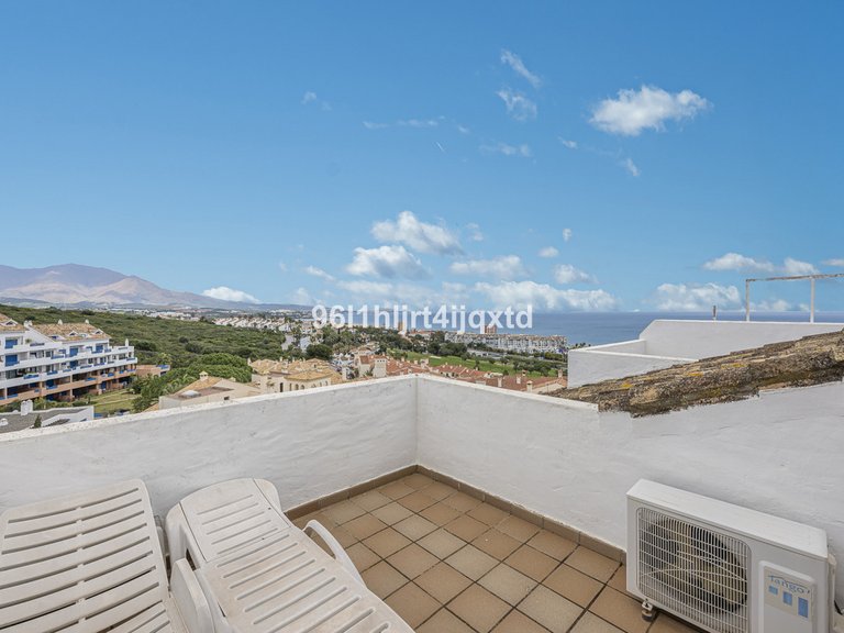Apartment for Sale in La Duquesa, Malaga 3